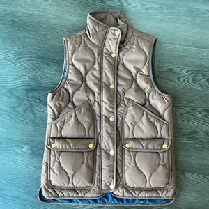 J Crew like new signature puffer vest, XS